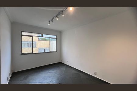 Apartamento para alugar com 70m², 3 quartos e sem vaga Apartamento para alugar com 70m², 3 quartos e sem vagaSala