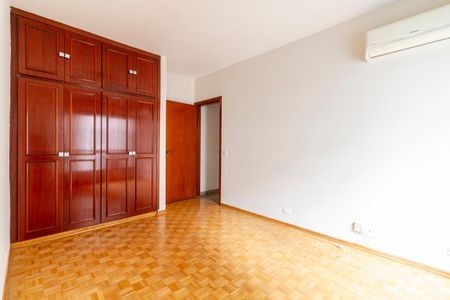 Apartamento à venda com 188m², 4 quartos e 3 vagasQuarto 3