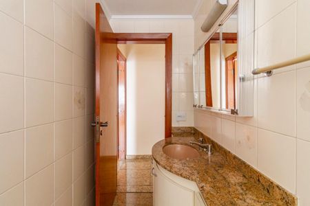 Apartamento à venda com 188m², 4 quartos e 3 vagasBanheiro Social