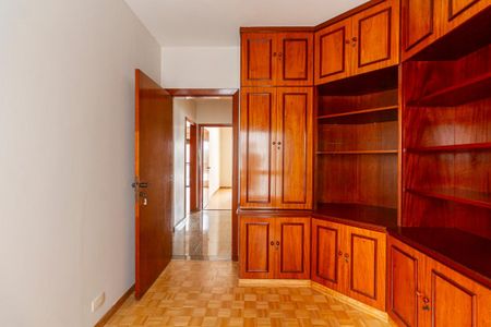 Apartamento à venda com 188m², 4 quartos e 3 vagasQuarto 2