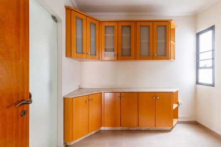 Apartamento à venda com 188m², 4 quartos e 3 vagasCopa