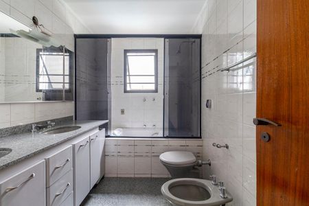 Apartamento à venda com 188m², 4 quartos e 3 vagasBanheiro da Suíte