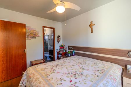 Casa de condomínio à venda com 229m², 3 quartos e 2 vagasSuíte