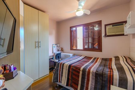 Casa de condomínio à venda com 229m², 3 quartos e 2 vagasQuarto 1