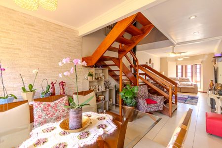 Casa de condomínio à venda com 229m², 3 quartos e 2 vagasSala de Jantar