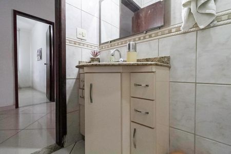 Casa à venda com 360m², 3 quartos e 3 vagasBanheiro social