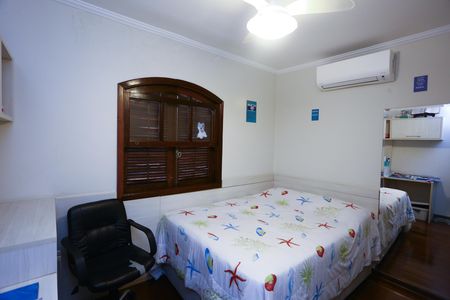 Casa à venda com 170m², 3 quartos e 2 vagas Casa à venda com 170m², 3 quartos e 2 vagasQuarto 1