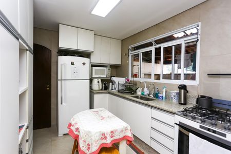 Casa à venda com 170m², 3 quartos e 2 vagas Casa à venda com 170m², 3 quartos e 2 vagasCozinha
