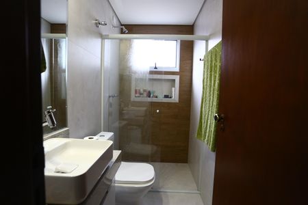 Casa à venda com 170m², 3 quartos e 2 vagas Casa à venda com 170m², 3 quartos e 2 vagasBanheiro 2