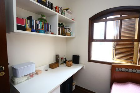 Casa à venda com 170m², 3 quartos e 2 vagas Casa à venda com 170m², 3 quartos e 2 vagasQuarto 2