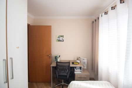 Apartamento à venda com 78m², 2 quartos e 1 vagaQuarto 2