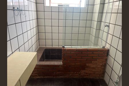 Apartamento à venda com 76m², 2 quartos e 1 vagaBanheiro