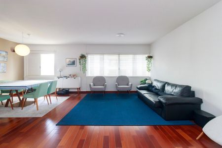Apartamento à venda com 113m², 2 quartos e 1 vaga Apartamento à venda com 113m², 2 quartos e 1 vagaSala