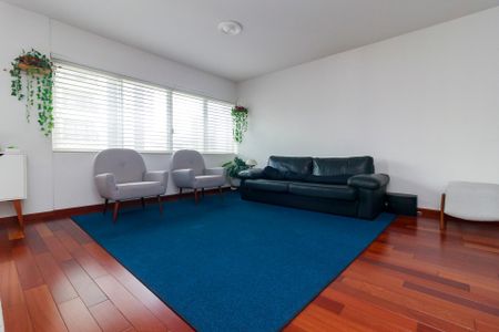 Apartamento à venda com 113m², 2 quartos e 1 vaga Apartamento à venda com 113m², 2 quartos e 1 vagaSala