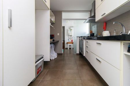Apartamento à venda com 113m², 2 quartos e 1 vaga Apartamento à venda com 113m², 2 quartos e 1 vagaCozinha