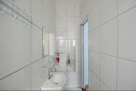 Casa à venda com 449m², 5 quartos e 2 vagas Casa à venda com 449m², 5 quartos e 2 vagasBanheiro da Suíte