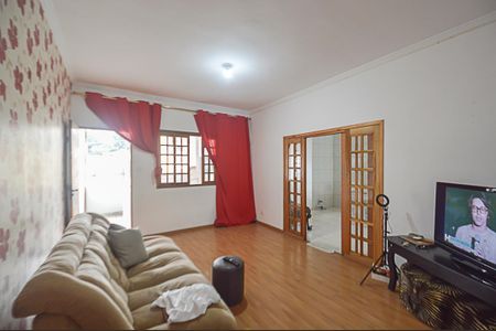 Casa à venda com 449m², 5 quartos e 2 vagas Casa à venda com 449m², 5 quartos e 2 vagasSala