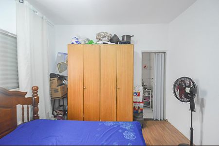 Casa à venda com 449m², 5 quartos e 2 vagas Casa à venda com 449m², 5 quartos e 2 vagasCasa 4 - Quarto 2