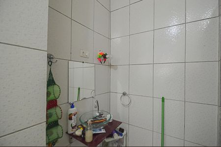 Casa à venda com 449m², 5 quartos e 2 vagas Casa à venda com 449m², 5 quartos e 2 vagasCasa 4 - Banheiro