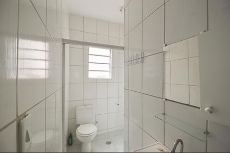 Casa à venda com 449m², 5 quartos e 2 vagas Casa à venda com 449m², 5 quartos e 2 vagasBanheiro da Suíte