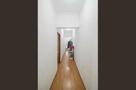 Casa à venda com 449m², 5 quartos e 2 vagas Casa à venda com 449m², 5 quartos e 2 vagasCorredor