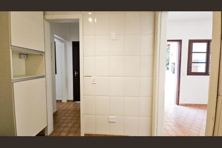 Casa à venda com 60m², 1 quarto e 4 vagas Casa à venda com 60m², 1 quarto e 4 vagasCozinha