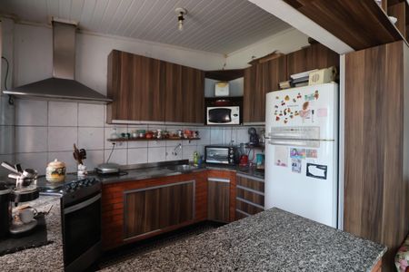 Casa à venda com 165m², 2 quartos e 2 vagasCozinha