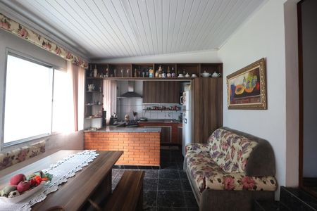 Casa à venda com 165m², 2 quartos e 2 vagasSala