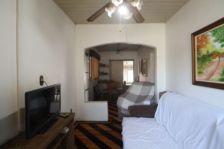 Casa à venda com 165m², 2 quartos e 2 vagasSala de TV