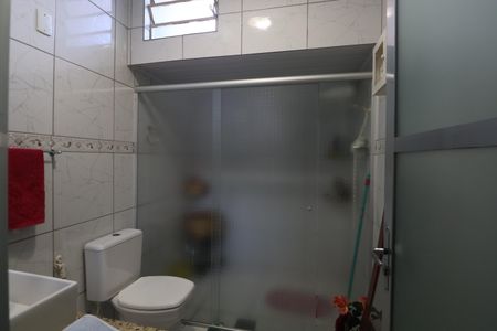 Casa à venda com 165m², 2 quartos e 2 vagasBanheiro