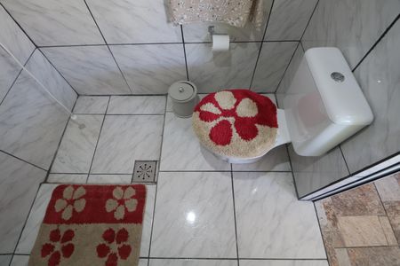 Casa à venda com 165m², 2 quartos e 2 vagasBanheiro de serviço