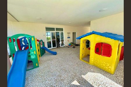 Casa de condomínio à venda com 128m², 3 quartos e 4 vagas