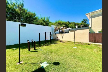 Casa de condomínio à venda com 128m², 3 quartos e 4 vagas