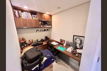 Casa de condomínio à venda com 128m², 3 quartos e 4 vagas