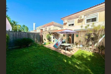 Casa de condomínio à venda com 128m², 3 quartos e 4 vagas