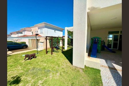 Casa de condomínio à venda com 128m², 3 quartos e 4 vagas