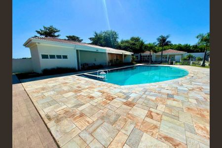 Casa de condomínio à venda com 128m², 3 quartos e 4 vagas