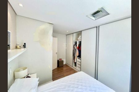 Casa de condomínio à venda com 128m², 3 quartos e 4 vagas