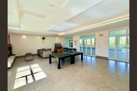 Casa de condomínio à venda com 128m², 3 quartos e 4 vagas