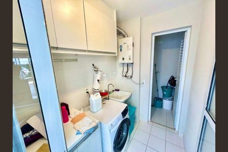 Casa de condomínio à venda com 128m², 3 quartos e 4 vagas