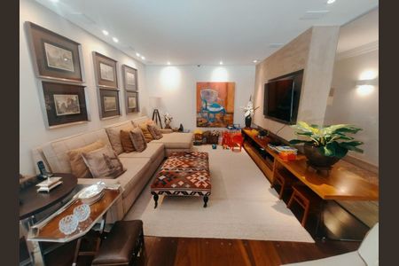 Casa à venda com 450m², 5 quartos e 4 vagas Casa à venda com 450m², 5 quartos e 4 vagasFoto 04