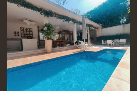 Casa à venda com 450m², 5 quartos e 4 vagas Casa à venda com 450m², 5 quartos e 4 vagasFoto 08