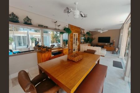 Casa à venda com 450m², 5 quartos e 4 vagas Casa à venda com 450m², 5 quartos e 4 vagasFoto 10