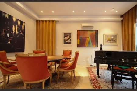 Casa à venda com 830m², 4 quartos e 4 vagasSala 2