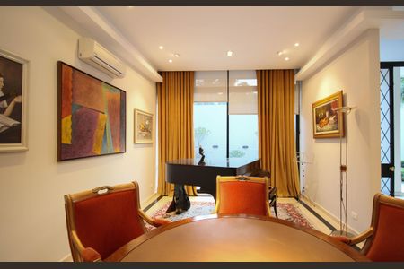 Casa à venda com 830m², 4 quartos e 4 vagasSala 2