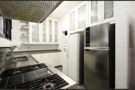 Casa à venda com 830m², 4 quartos e 4 vagasCozinha