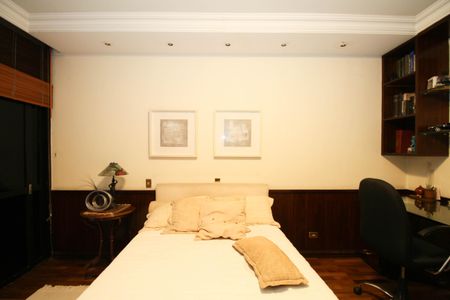 Casa à venda com 830m², 4 quartos e 4 vagasSuíte 3