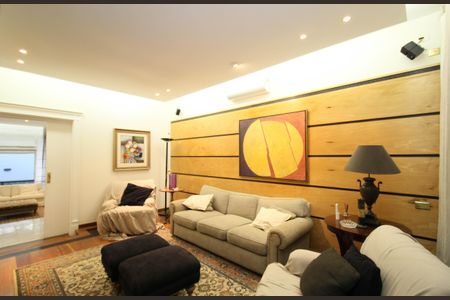 Casa à venda com 830m², 4 quartos e 4 vagasSala 3