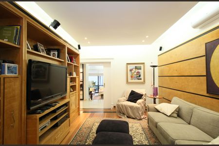 Casa à venda com 830m², 4 quartos e 4 vagasSala 3