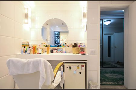 Casa à venda com 830m², 4 quartos e 4 vagasBanheiro Suíte Master